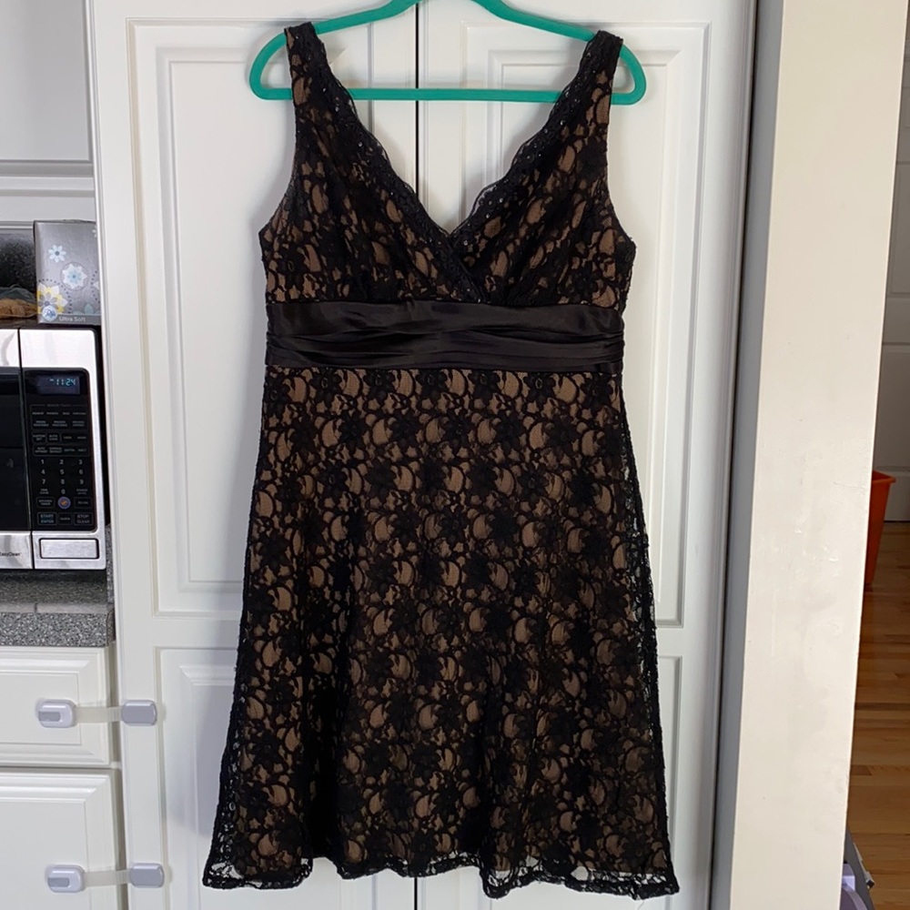 Black lace sleeveless cocktail dress - size 12